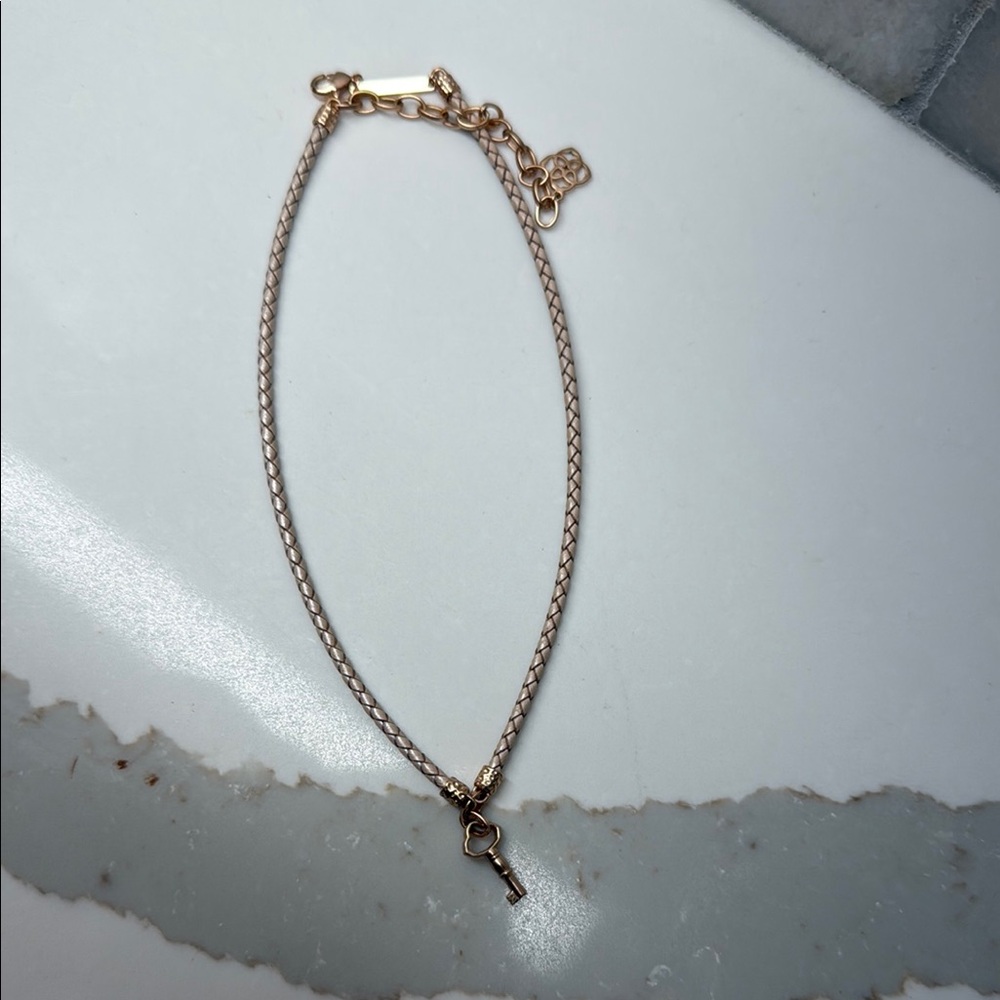Kendra Scott Gold Key and Cream Braided Choker - New Worn - Picture 2 of 2